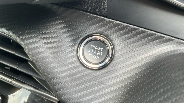 Peugeot 208 1.2 PureTech 100 Allure 5dr Petrol Hatchback